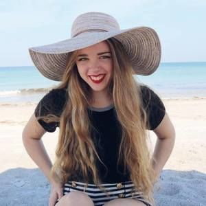 Meet your Posher, Carissa